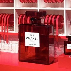 Культовый Chanel №5 поменял цвет флакона