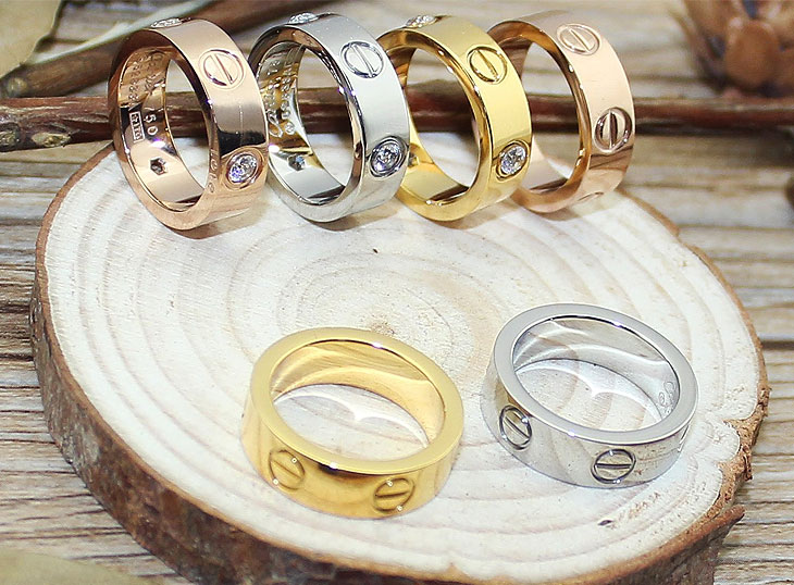 Кольца Cartier Love Ring