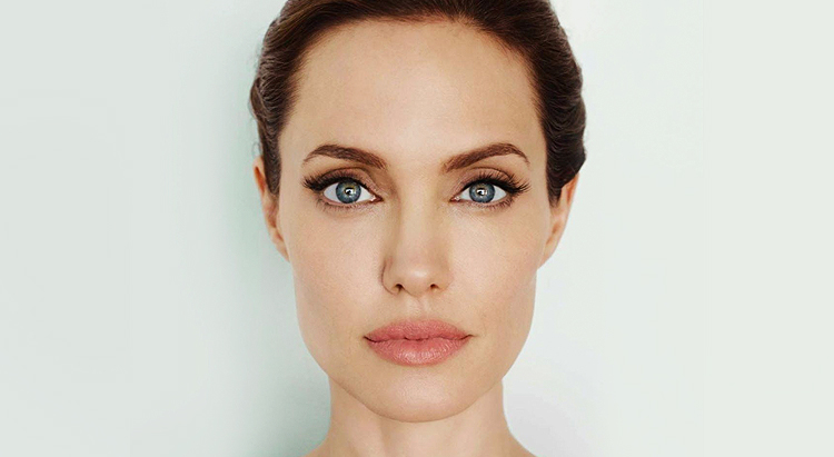 Секрет идеальной кожи Анджелины Джоли