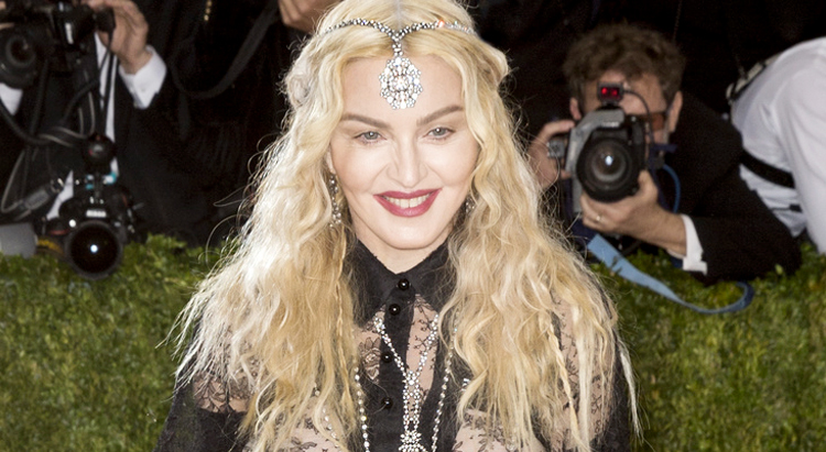 Мадонна шокировала поклонников новыми формами тела