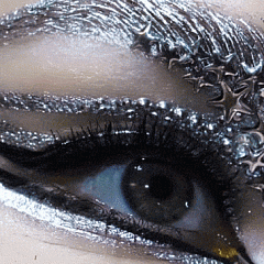 Металлизируйся: идеи макияжа от Пэт МакГрат 