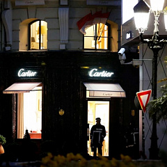 В центре Монако со стрельбой и поджогом ограбили бутик Cartier 